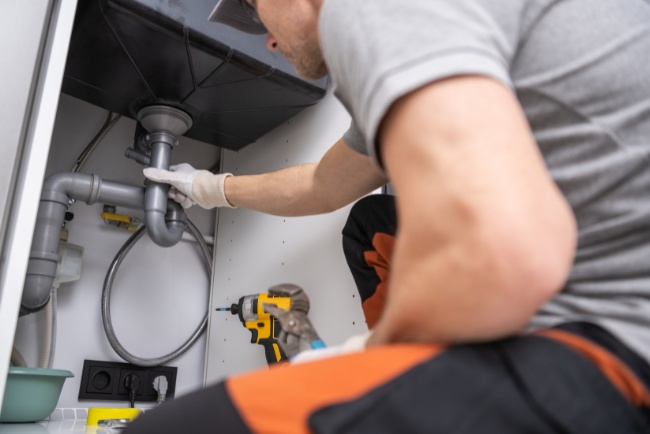 Affordable plumbing services for residential repairs in your kitchen at a convenient time near you